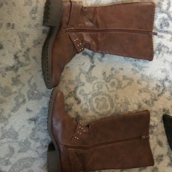 Michael Kors Girls Boots - Picture 3 of 3